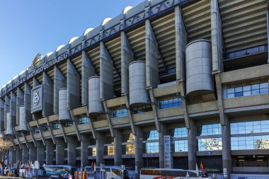 Madrid, İspanya - 21 Ocak 2018: Dışında görüntülemek Santiago Bernabeu Stadyumu şehir Madrid, İspanya