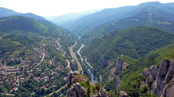 惊人的风景与伊斯卡尔峡谷 巴尔干山脉 保加利亚 — 图库照片