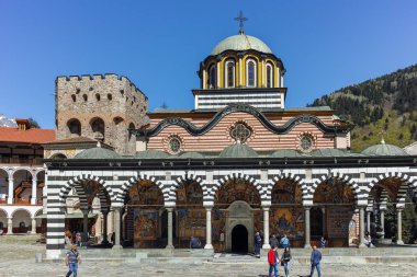 Rila Manastırı, Bulgaristan - 21 Nisan 2018: Ortaçağ bina, manastır Saint Ivan (John), Rila (Rila Manastırı), bölge: Kyustendil, Bulgaria