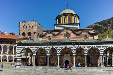 Rila Manastırı, Bulgaristan - 21 Nisan 2018: Ortaçağ bina, manastır Saint Ivan (John), Rila (Rila Manastırı), bölge: Kyustendil, Bulgaria