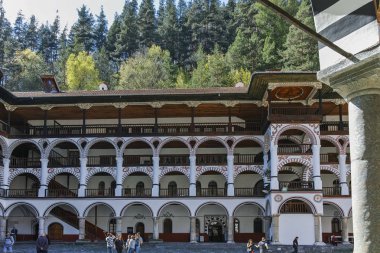 Rila Manastırı, Bulgaristan - 21 Nisan 2018: Ortaçağ bina, manastır Saint Ivan (John), Rila (Rila Manastırı), bölge: Kyustendil, Bulgaria