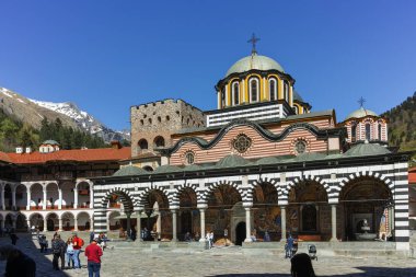 Rila Manastırı, Bulgaristan - 21 Nisan 2018: Ortaçağ bina, manastır Saint Ivan (John), Rila (Rila Manastırı), bölge: Kyustendil, Bulgaria