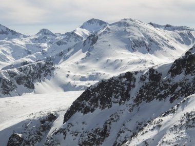 Todorka tepe, Pirin Dağı, Bulgaristan üzerinden muhteşem kış görünümü