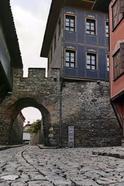Plovdiv, Bulgaristan - 24 Mayıs 2018: Hisar Kapia - antik kapı Plovdiv eski şehirde, Bulgaristan gece fotoğrafı