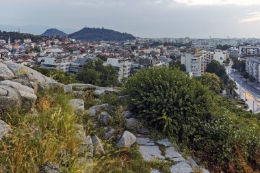 Plovdiv, Bulgaristan - 24 Mayıs 2018: İnanılmaz gece Panorama Şehir Plovdiv için Nebet Tepe Hill, Bulgaristan