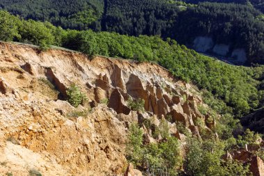 Günbatımı manzara kaya oluşumu Stob Piramitler, Rila Dağı, Köstendil bölgenin, Bulgaristan