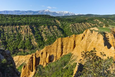 Günbatımı manzara kaya oluşumu Stob Piramitler, Rila Dağı, Köstendil bölgenin, Bulgaristan