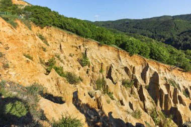 Günbatımı manzara kaya oluşumu Stob Piramitler, Rila Dağı, Köstendil bölgenin, Bulgaristan
