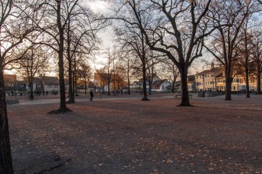 Zürih, İsviçre - 28 Ekim 2015: Old town şehir, Zürih, İsviçre