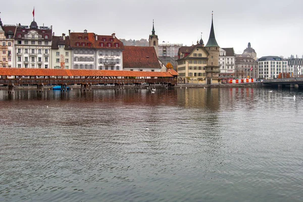 Luzern Schweiz Oktober 2015 Luzern Und Die Reflexion Der Altstadt — Stockfoto