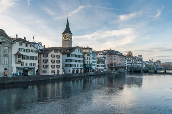 Zurich Switzerland October 2015 Refleksi Kota Zurich Sungai Limmat Swiss — Stok Foto