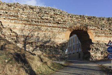 Diocletianopolis Roma Şehir Duvarı, kasaba Hisarya, Plovdiv Bölge, Bulgaristan'ın batı kapısı gün batımı görünümü