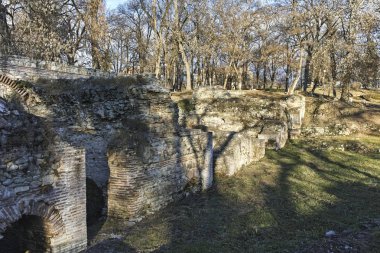 Antik Roma şehri Diokletianopolis, Hisarya kasaba, Plovdiv Bölge, Bulgaristan builings kalıntıları gün batımı görünümü