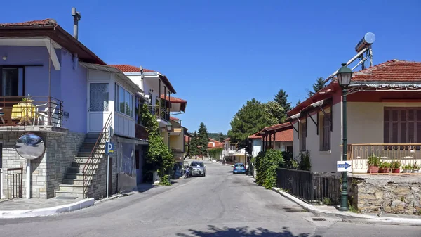Arnea, Chalkidiki, Yunanistan - 23 Temmuz 2012: Eski evleri şehir Arnea,, Chalkidiki, Orta Makedonya, Yunanistan