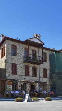 Arnea, Chalkidiki, Yunanistan - 23 Temmuz 2012: Eski evleri şehir Arnea,, Chalkidiki, Orta Makedonya, Yunanistan