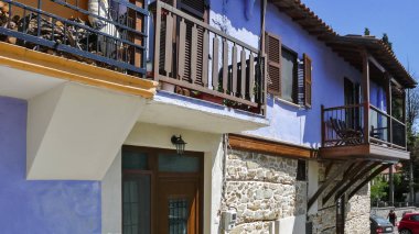 Arnea, Chalkidiki, Yunanistan - 23 Temmuz 2012: Eski evleri şehir Arnea,, Chalkidiki, Orta Makedonya, Yunanistan