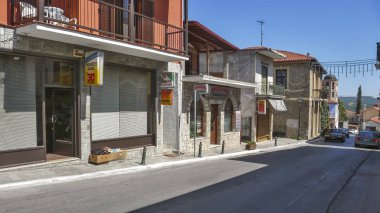 Arnea, Chalkidiki, Yunanistan - 23 Temmuz 2012: Eski evleri şehir Arnea,, Chalkidiki, Orta Makedonya, Yunanistan