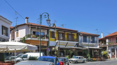 Arnea, Chalkidiki, Yunanistan - 23 Temmuz 2012: Eski evleri şehir Arnea,, Chalkidiki, Orta Makedonya, Yunanistan