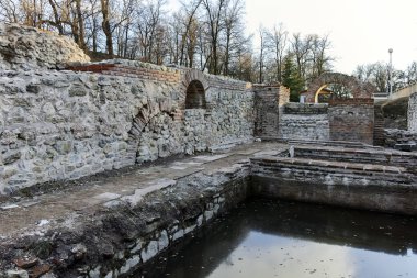 Gün batımı görünümü antik termal banyoları, Diocletianopolis, Hisarya kasaba, Plovdiv Bölge, Bulgaristan