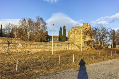 Antik Roma şehri Diocletianopolis, Hisarya kasaba, Plovdiv Bölge, Bulgaristan surlarının kalıntıları gün batımı görünümü