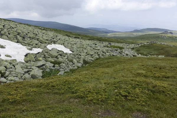 Manzara Vitosha Mountain yakınındaki Cherni Vrah tepe, Sofya şehir bölge, Bulgaristan