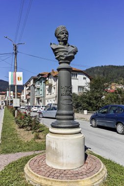 Chepelare, Bulgaristan - 14 Ağustos 2018: Bina ve sokaklar, Bulgar Merkezi Chepelare, Paşmaklı bölge, Bulgaristan Kayak