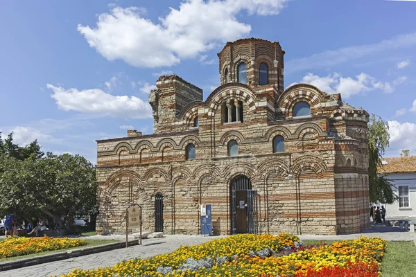 Nesebar Bulharsko Srpna 2018 Květ Před Starověké Church Christ Pantocrator — Stock fotografie
