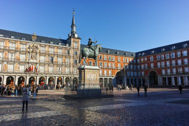 Madrid, İspanya - 22 Ocak 2018: Panorama, Plaza Mayor, Madrid, İspanya şehirde