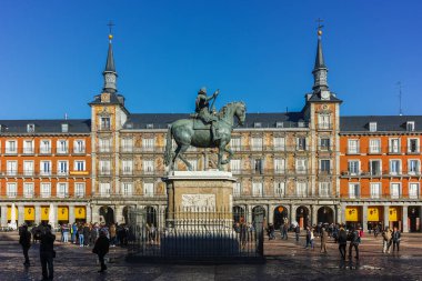 Madrid, İspanya - 22 Ocak 2018: Panorama, Plaza Mayor, Madrid, İspanya şehirde