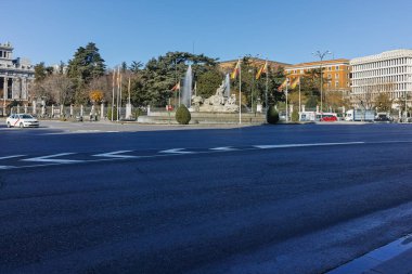 Madrid, İspanya - 22 Ocak 2018: Tipik bina Alcala Street City, Madrid, İspanya