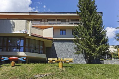 Pamporovo, Bulgaristan - 14 Ağustos 2018: Kayak Merkezi Rodop Dağları, bölge Smolyan, Bulgaristan Pamporovo, yaz görünümü