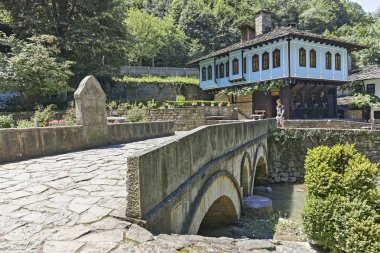 EDDR, Gabrovo, Bulgaristan - 6 Temmuz 2018: Mimari etnografik kompleksi EDDR (Etara) yakınındaki şehir Gabrovo, Bulgaristan