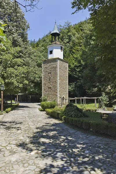 EDDR, Gabrovo, Bulgaristan - 6 Temmuz 2018: Mimari etnografik kompleksi EDDR (Etara) yakınındaki şehir Gabrovo, Bulgaristan