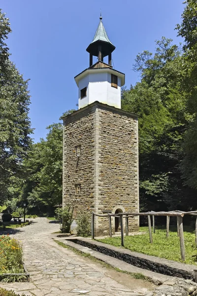 EDDR, Gabrovo, Bulgaristan - 6 Temmuz 2018: Mimari etnografik kompleksi EDDR (Etara) yakınındaki şehir Gabrovo, Bulgaristan