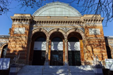 Madrid, İspanya - 22 Ocak 2018: Palace Velazquez Retiro Park City, Madrid, İspanya