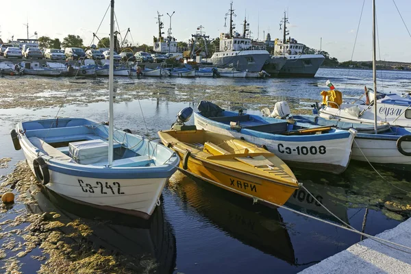 Sozopol Bulgaria Agosto 2018 Vista Del Atardecer Con Barco Puerto — Foto de Stock