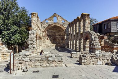 Nesebar, Bulgaristan - 12 Ağustos 2018: Kalıntıları, antik kilise olan Ayasofya Nessebar kasaba, Burgaz bölge, Bulgaristan