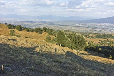 Ograzhden dağın, Blagoevgrad bölge, Bulgaristan günbatımı manzara
