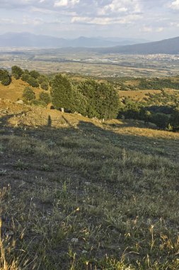 Ograzhden dağın, Blagoevgrad bölge, Bulgaristan günbatımı manzara