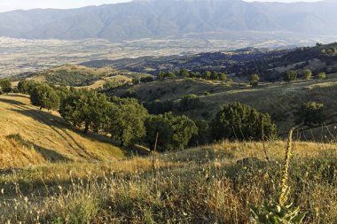 Ograzhden dağın, Blagoevgrad bölge, Bulgaristan günbatımı manzara