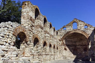 Nessebar, Bulgaristan - 12 Ağustos 2018: Kalıntıları, antik kilise olan Ayasofya Nessebar kasaba, Burgaz bölge, Bulgaristan