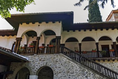 Maglizh Manastırı, Bulgaristan-5 Ağustos 2018: Ortaçağ Maglizh manastır Panoraması Saint Nicholas, Stara Zagora bölgesi, Bulgaristan