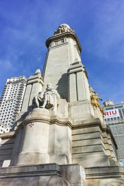 Madrid, İspanya - 23 Ocak 2018: Anıt Cervantes, Don Kişot ve Sancho Panza İspanya Meydanı Madrid şehir, İspanya