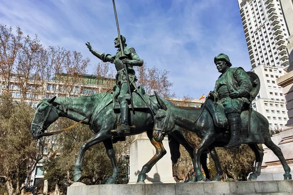 Madrid España Enero 2018 Monumento Cervantes Don Quijote Sancho Panza —  Fotos de Stock