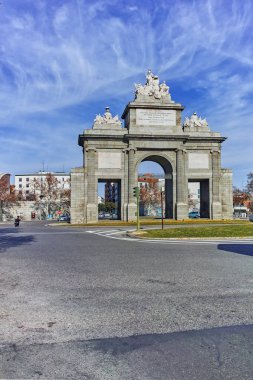 Madrid, İspanya - 23 Ocak 2018: görünüm Puerta de Toledo şehir Madrid, İspanya, Amazing