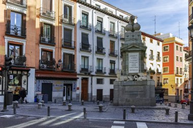 Madrid, İspanya - 23 Ocak 2018: Madrid City of Madrid,İspanya'daki Fernando Vii anıtının muhteşem manzarası