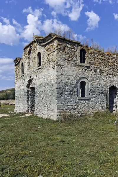 Iglesia Ortodoxa Medieval Abandonada San Juan Rila Fondo Del Embalse — Foto de Stock