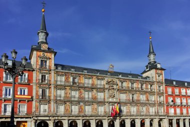 Madrid, İspanya - 23 Ocak 2018: Madrid şehrinde Plaza Mayor'Un panoramik görünümü, İspanya