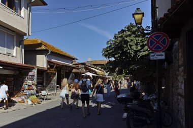 Nessebar, Bulgaristan - 12 Ağustos 2018: Tipik sokak eski kasaba Nessebar, Burgaz bölge, Bulgaristan