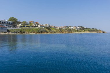 NEA FOKEA, KASSANDRA, GREECE - 31 Mart 2019: Nea Fokea kasabası Panorama, Kassandra, Chalkidiki, Orta Makedonya, Yunanistan